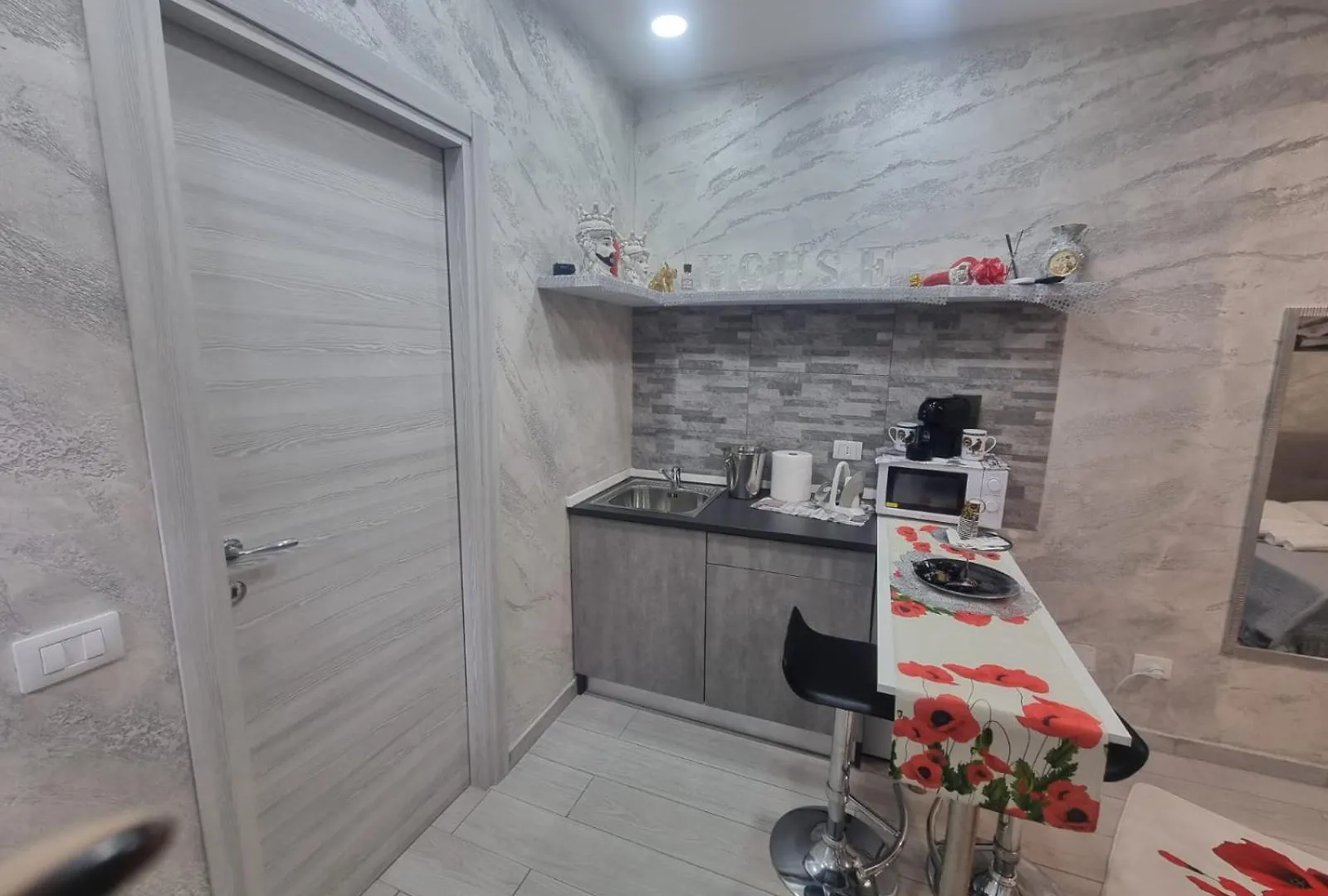 Rosy Holiday House Catania Apartment
